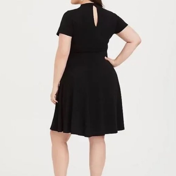 Torrid HACCI MOCK NECK SKATER DRESS knit with cute Keyhole in back! - Picture 5 of 5